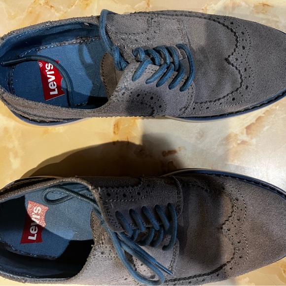 Levi’s grey suede shoes - Picture 3 of 4